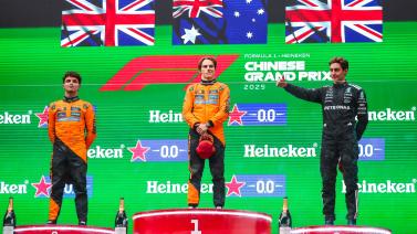 与球迷进行 与球迷进行